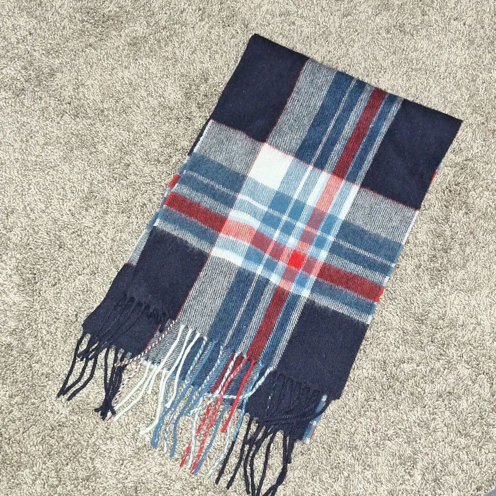 Kiltane of Scotland 100% lambswool tartan plaid fringe scarf - navy blue
